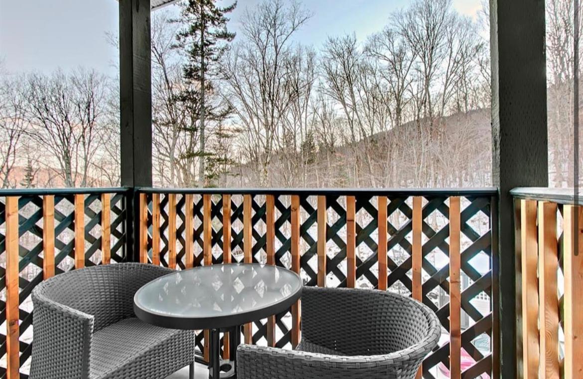Condo Ski-In Ski-Out Stoneham Eksteriør billede